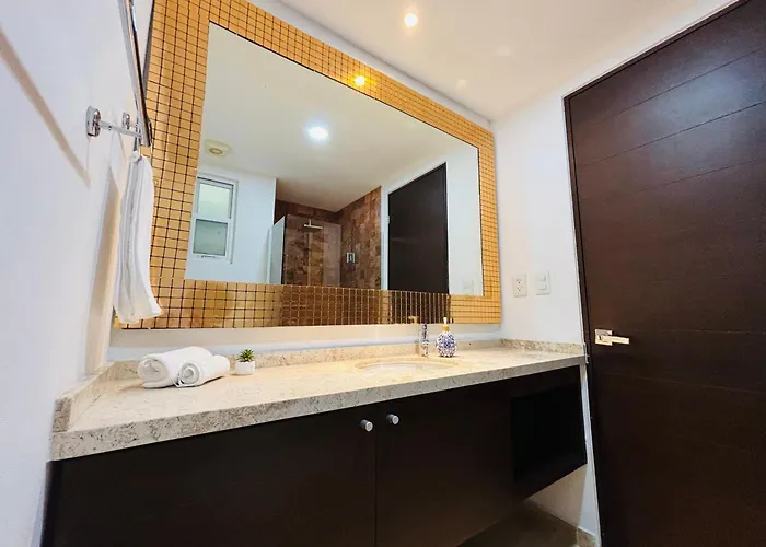 Stylish 2br 2ba Rooftop Pool & Sea Views Apartment