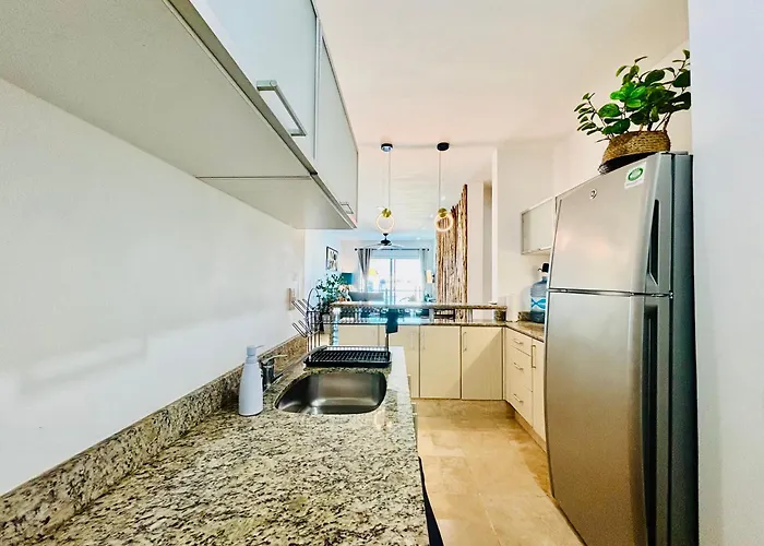 Stylish 2br 2ba Rooftop Pool & Sea Views * Playa del Carmen